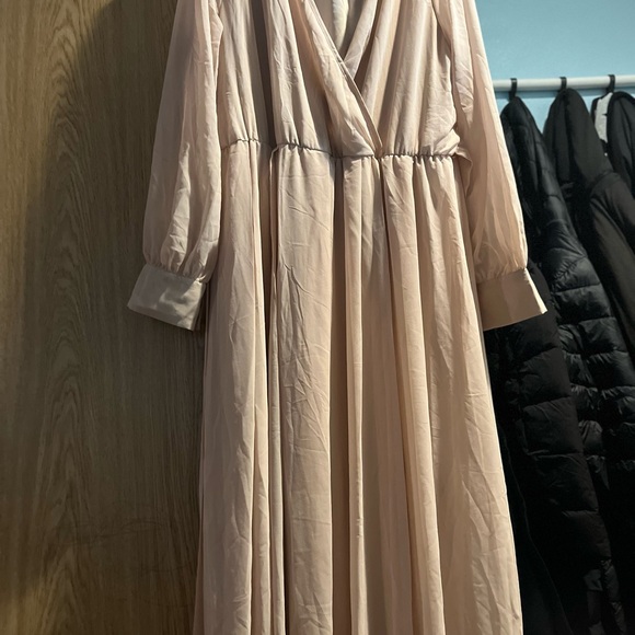 Plus size maternity dress - Picture 3 of 6